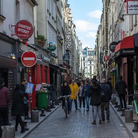 Апартаменты Bright & Modern Flat In Le Marais - An Ecoloflat Париж