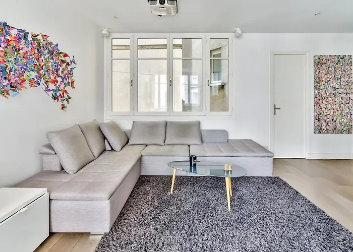 Bright & Modern Flat In Le Marais - An Ecoloflat Apartment
